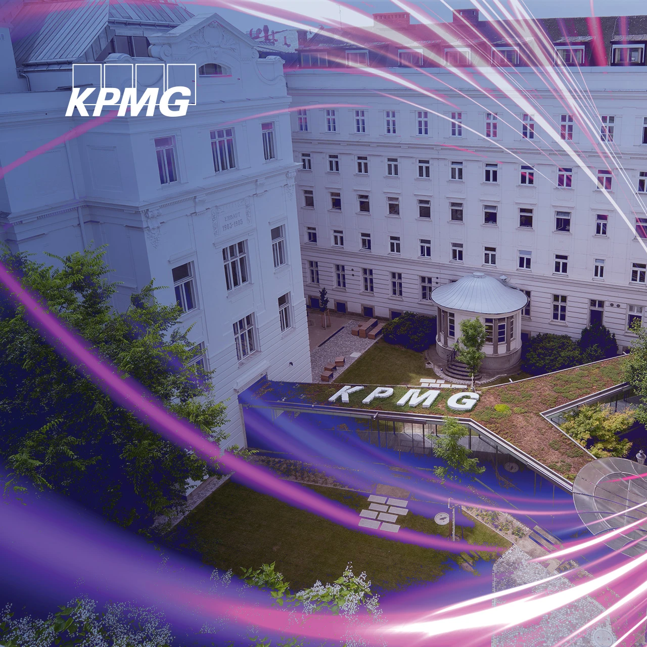 KPMG Gebäude mit Grünfläche und Dachterrasse in Wien